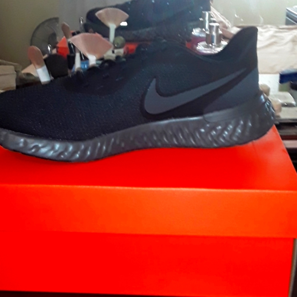 Nike shoes